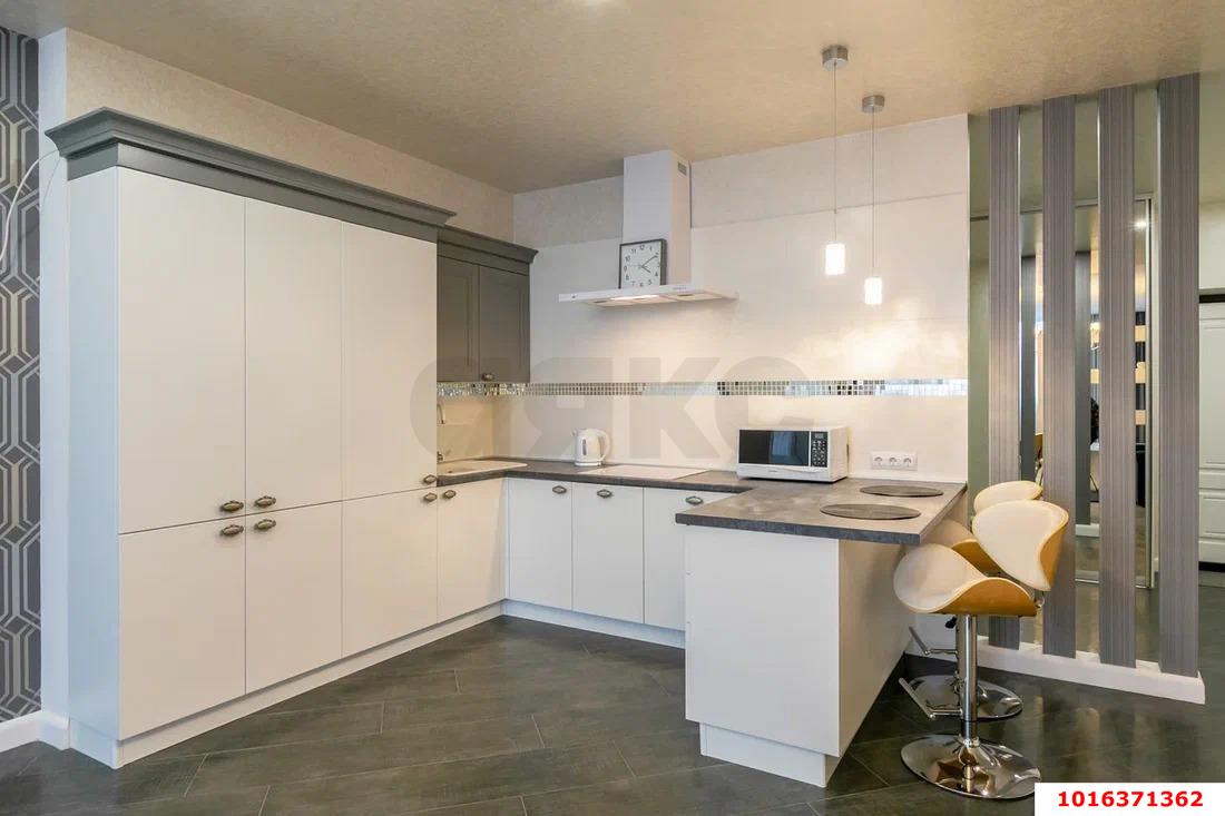 Фото №1: Студия 46 м² - Краснодар, Центральный внутригородской округ, Западный внутригородской округ, мкр. Центральный, ул. Кубанская набережная, 33