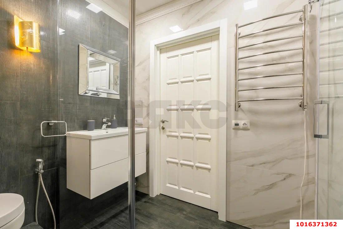 Фото №11: Студия 46 м² - Краснодар, Центральный внутригородской округ, Западный внутригородской округ, мкр. Центральный, ул. Кубанская набережная, 33