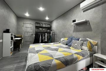 Фото №1: 1-комнатная квартира 47 м² - Краснодар, мкр. Музыкальный, ул. имени Сергея Есенина, 80