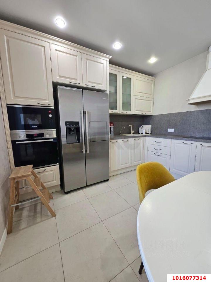 Фото №1: 2-комнатная квартира 55 м² - Краснодар, Прикубанский внутригородской округ, Славянский, мкр. Светлоград, ул. Красных Партизан, 1/4к10