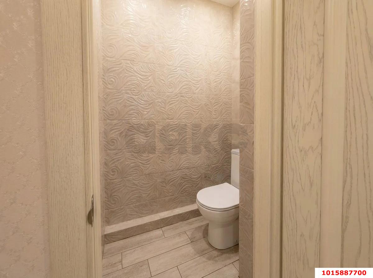 Фото №8: 2-комнатная квартира 70 м² - Краснодар, Прикубанский внутригородской округ, мкр. Юбилейный, ул. имени Калинина, 13/Б