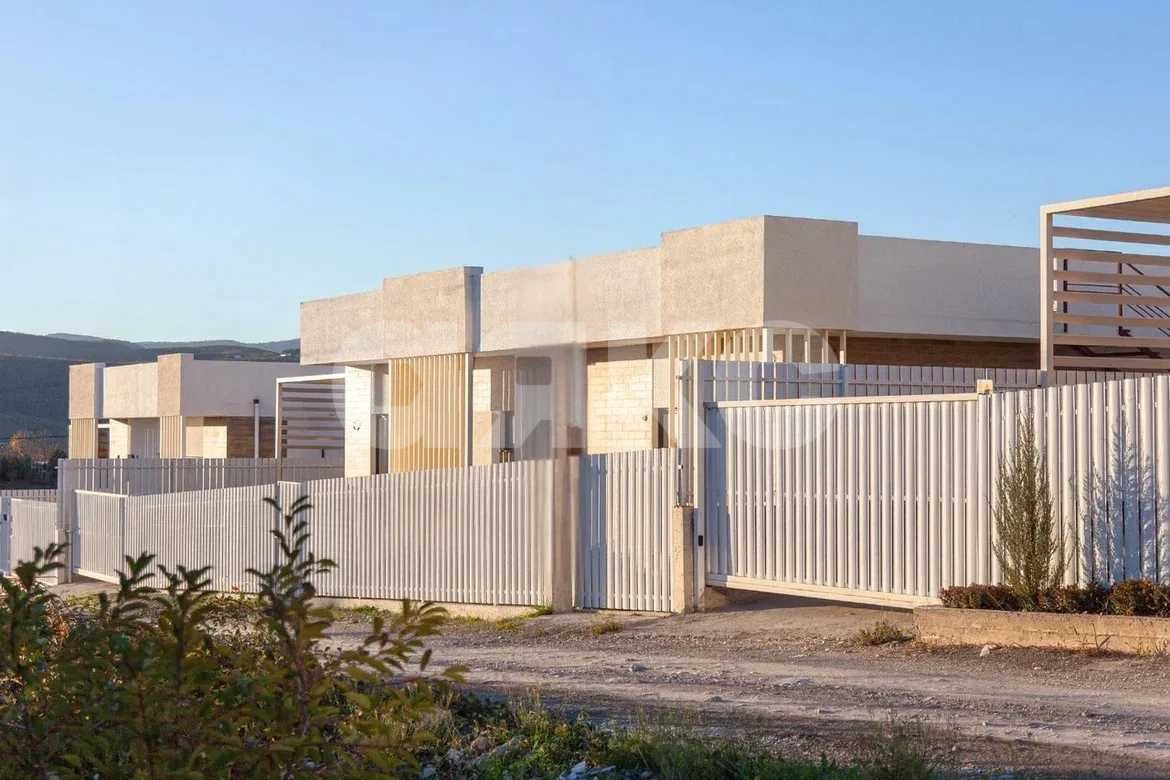 Фото №3: Дом 200 м² + 5.1 сот. - Южная Озереевка, ул. Туманная, 12