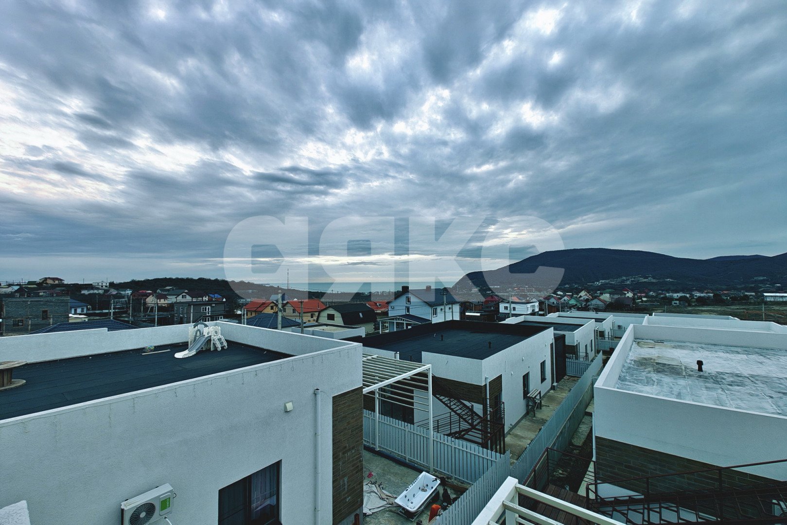 Фото №12: Дом 190 м² + 4.8 сот. - Южная Озереевка, ул. Туманная, 12