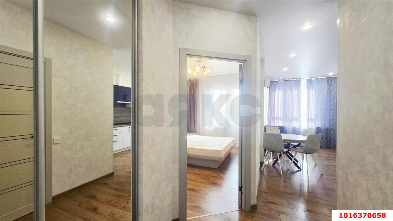 Фото №10: 1-комнатная квартира <span class="whitespace-nowrap">42 м²</span>, <span class="whitespace-nowrap">15/19 эт.</span> - Краснодар, Прикубанский внутригородской округ, мкр. жилой комплекс Новелла, ул. Питерская, 40к1