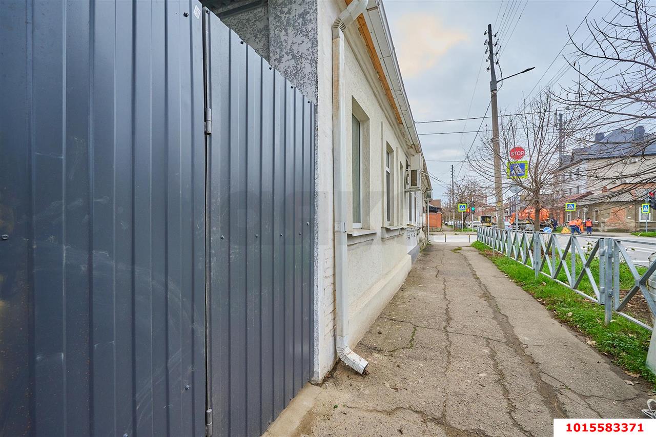 Фото №19: Часть дома 30 м² + 1 сот. - Краснодар, Центральный внутригородской округ, мкр. Центральный, ул. Будённого, 193