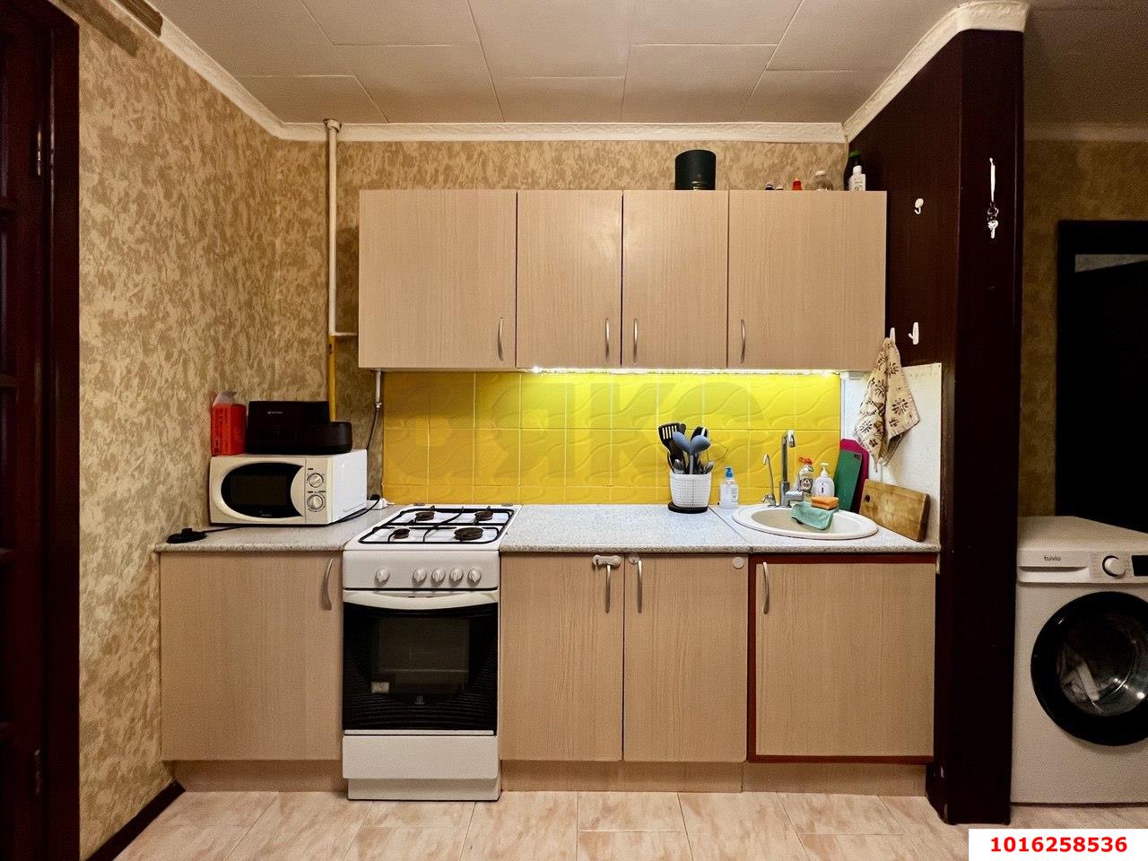 Фото №2: 2-комнатная квартира 60 м² - Краснодар, Карасунский внутригородской округ, мкр. Комсомольский, ул. Сормовская, 183