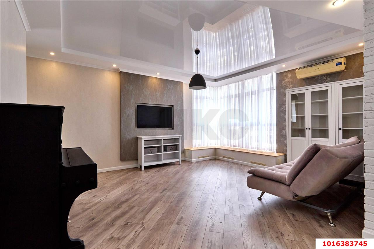 Фото №1: 2-комнатная квартира 71 м² - Краснодар, Прикубанский внутригородской округ, 40 лет Победы, мкр. жилой комплекс Достоевский, ул. Достоевского, 84/1