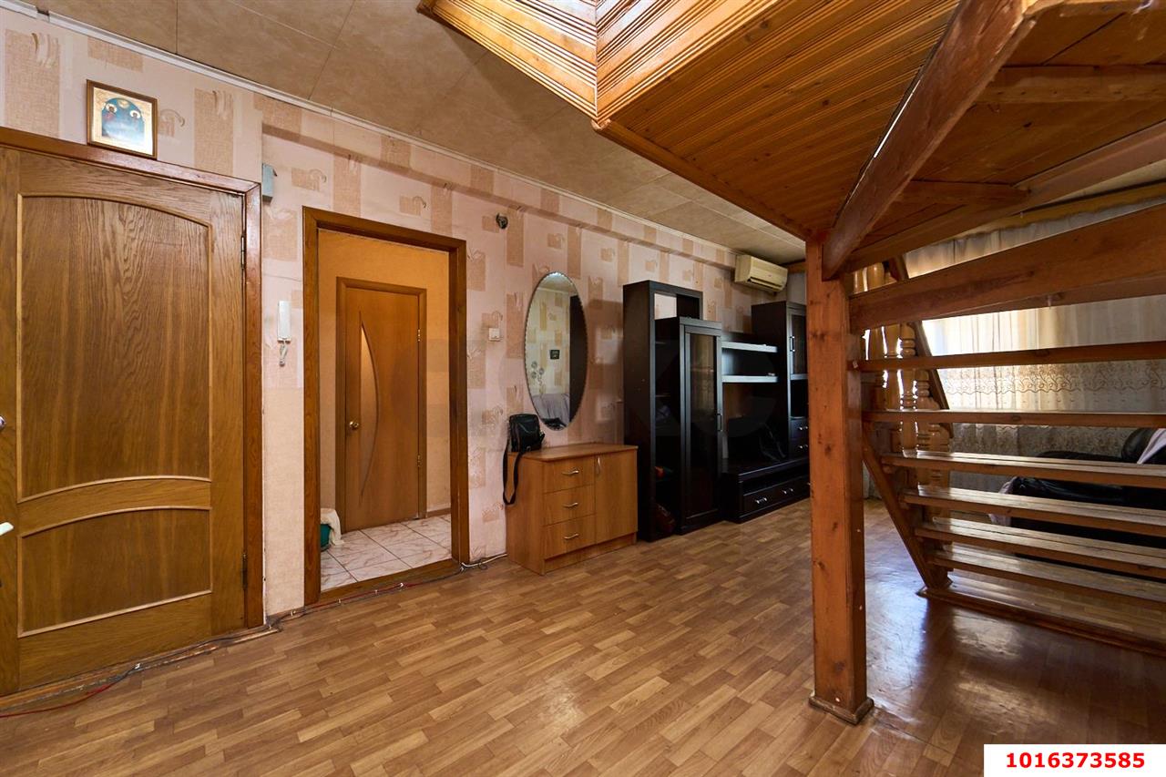 Фото №2: 5+-комнатная квартира <span class="whitespace-nowrap">147 м²</span>, <span class="whitespace-nowrap">10/11 эт.</span> - Краснодар, Западный внутригородской округ, мкр. Центральный, ул. Севастопольская, 2