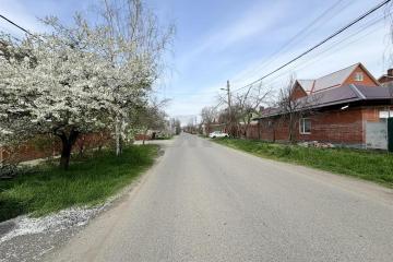 Фото №2: Земельный участок под ИЖС - Краснодар, мкр. Центральный, ул. Братьев Игнатовых, 211