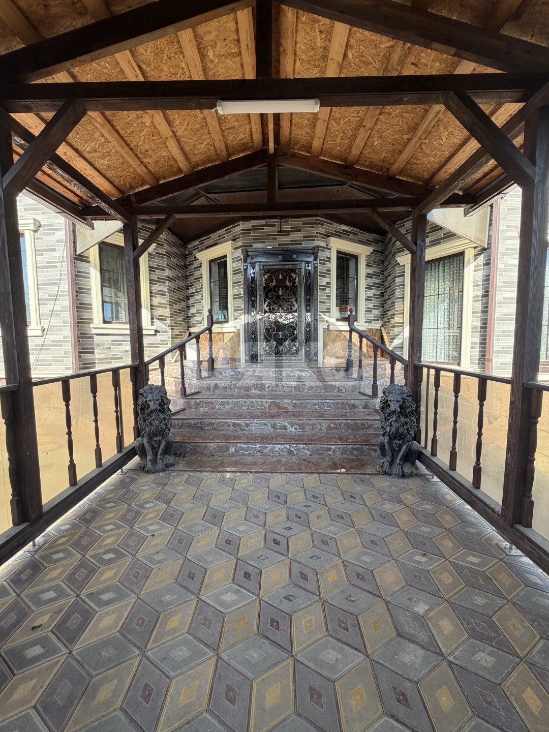 Фото №7: Дом 231 м² + 14 сот. - Западный, ул. Героев Отечества, 3