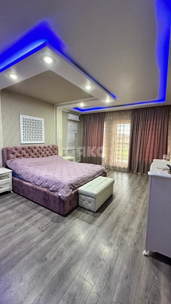 Фото №28: Дом 231 м² + 14 сот. - Западный, ул. Героев Отечества, 3