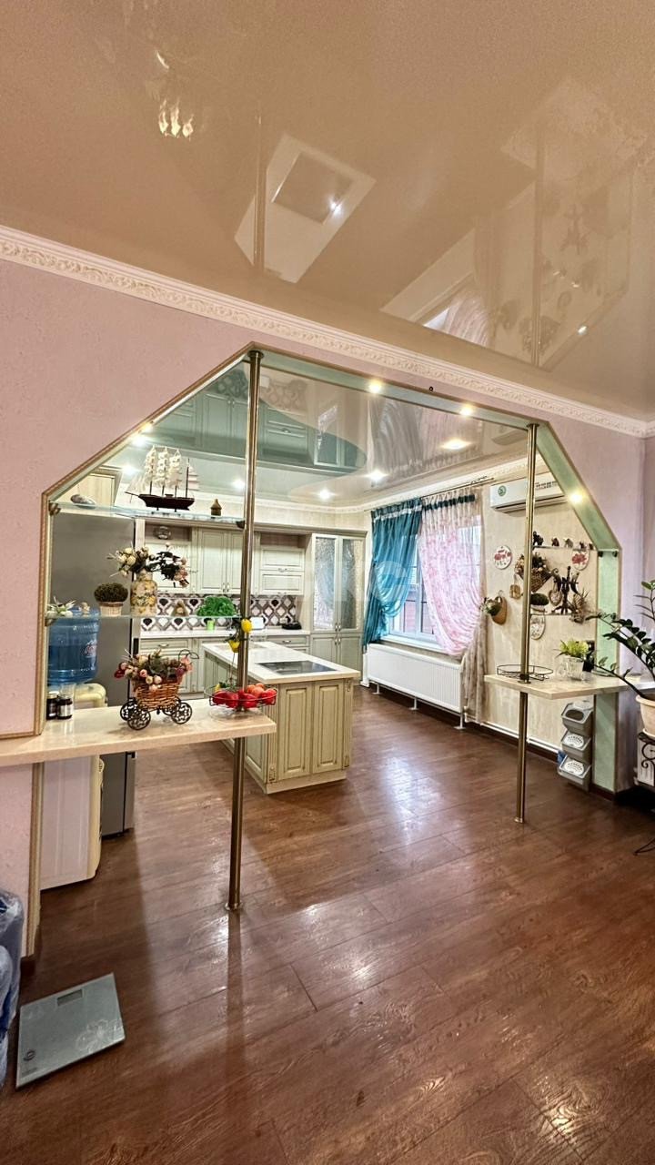 Фото №3: Дом 231 м² + 14 сот. - Западный, ул. Героев Отечества, 3