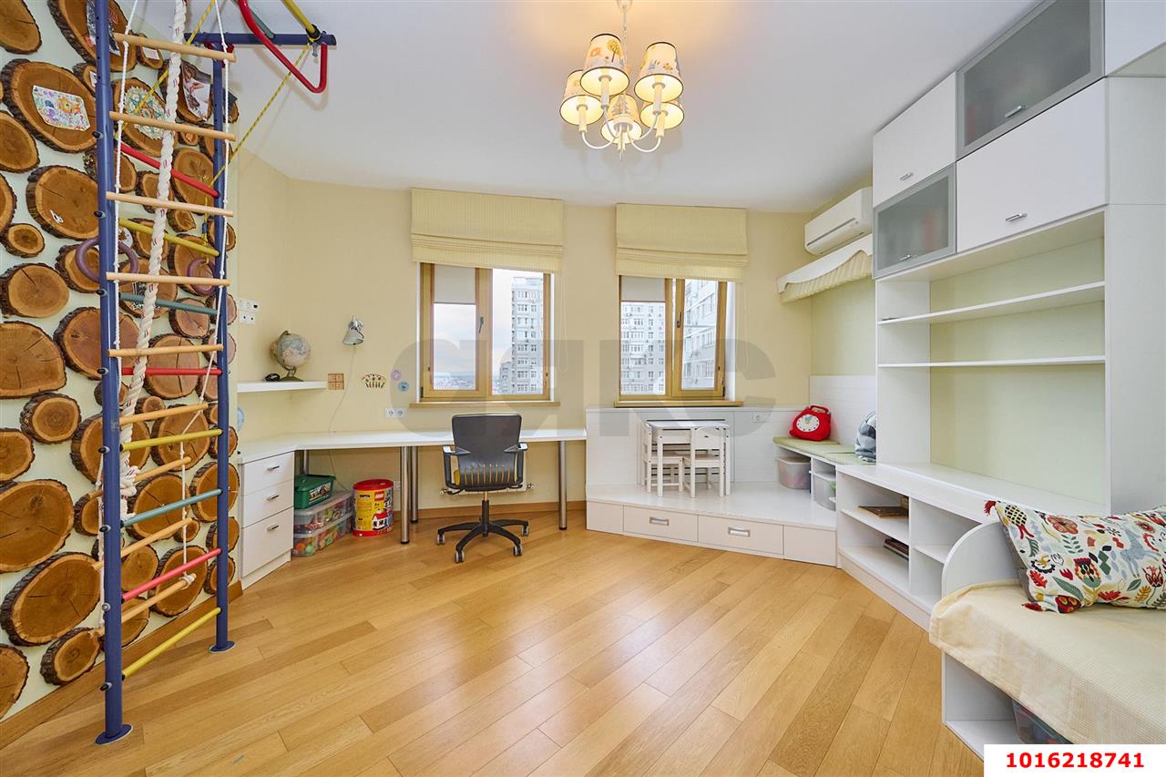 Фото №16: 3-комнатная квартира 140 м² - Краснодар, Центральный внутригородской округ, Западный внутригородской округ, мкр. Центральный, ул. имени Пушкина, 6