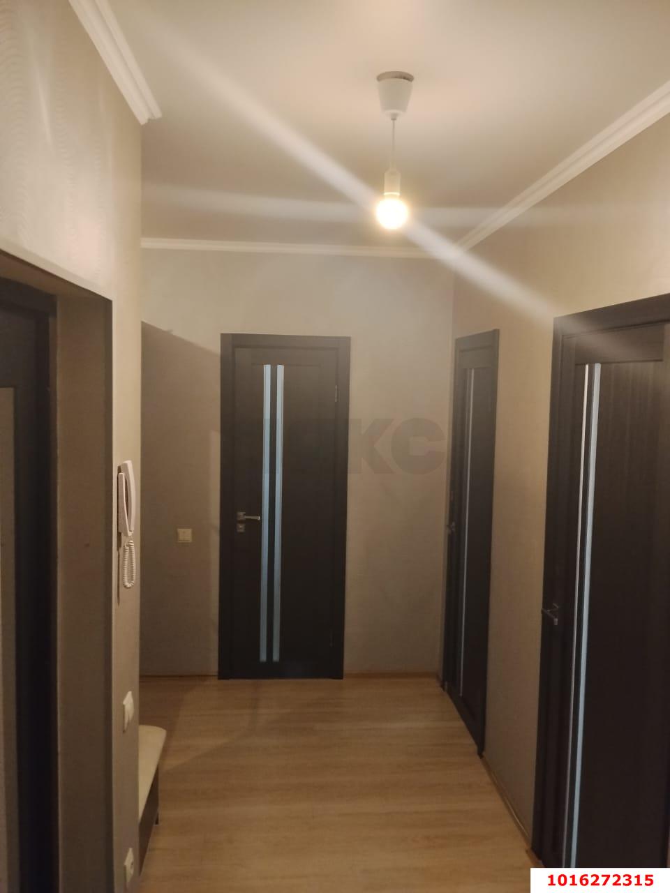 Фото №10: 2-комнатная квартира 72 м² - Краснодар, Прикубанский внутригородской округ, мкр. Музыкальный, ул. имени Сергея Есенина, 110к1