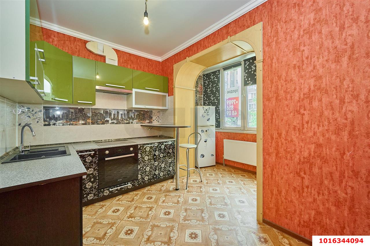 Фото №1: 2-комнатная квартира 53 м² - Краснодар, Прикубанский внутригородской округ, мкр. Музыкальный, ул. имени Сергея Есенина, 86