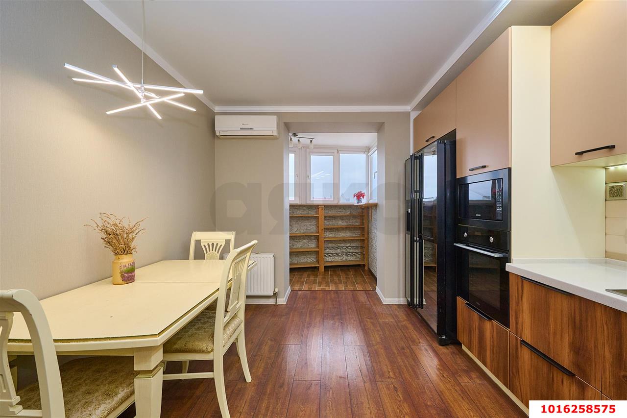 Фото №1: 3-комнатная квартира 96 м² - Краснодар, Центральный внутригородской округ, мкр. Центральный, ул. Базовская, 69