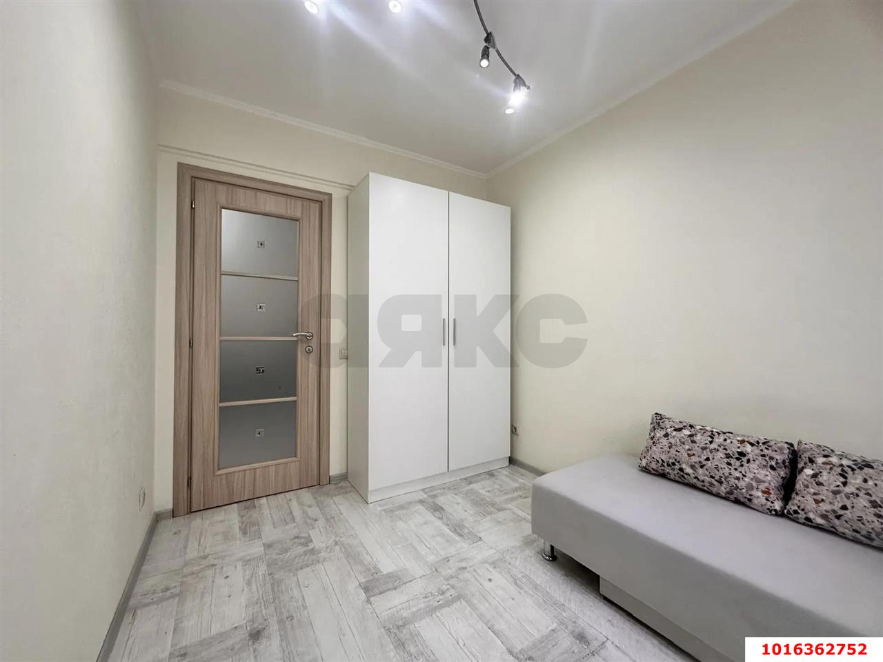 Фото №10: 3-комнатная квартира 49 м² - Краснодар, Карасунский внутригородской округ, мкр. Гидростроителей, ул. имени Игнатова, 29