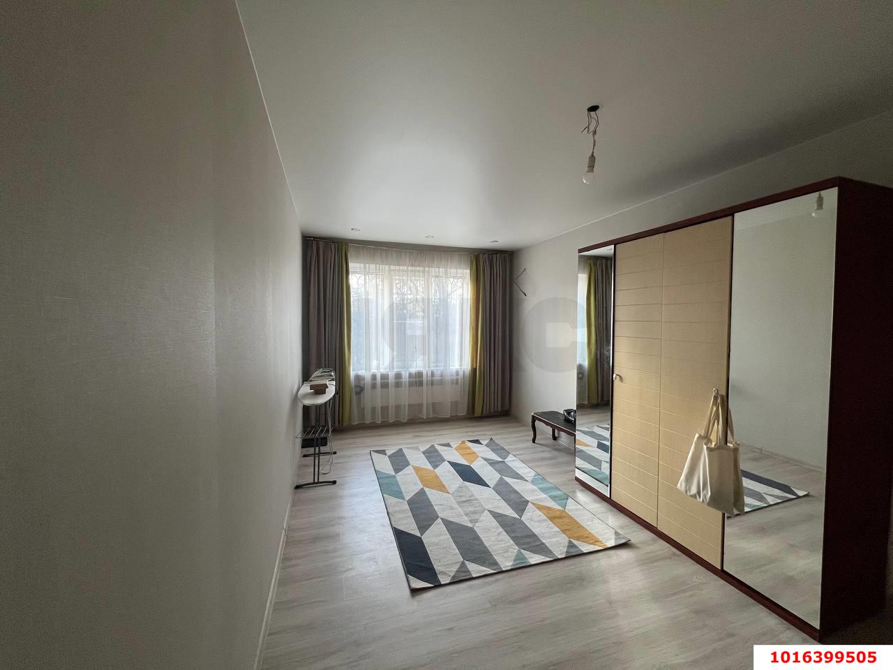 Фото №1: 3-комнатная квартира 107 м² - Краснодар, Прикубанский внутригородской округ, мкр. Славянский, ул. Красных Партизан, 71