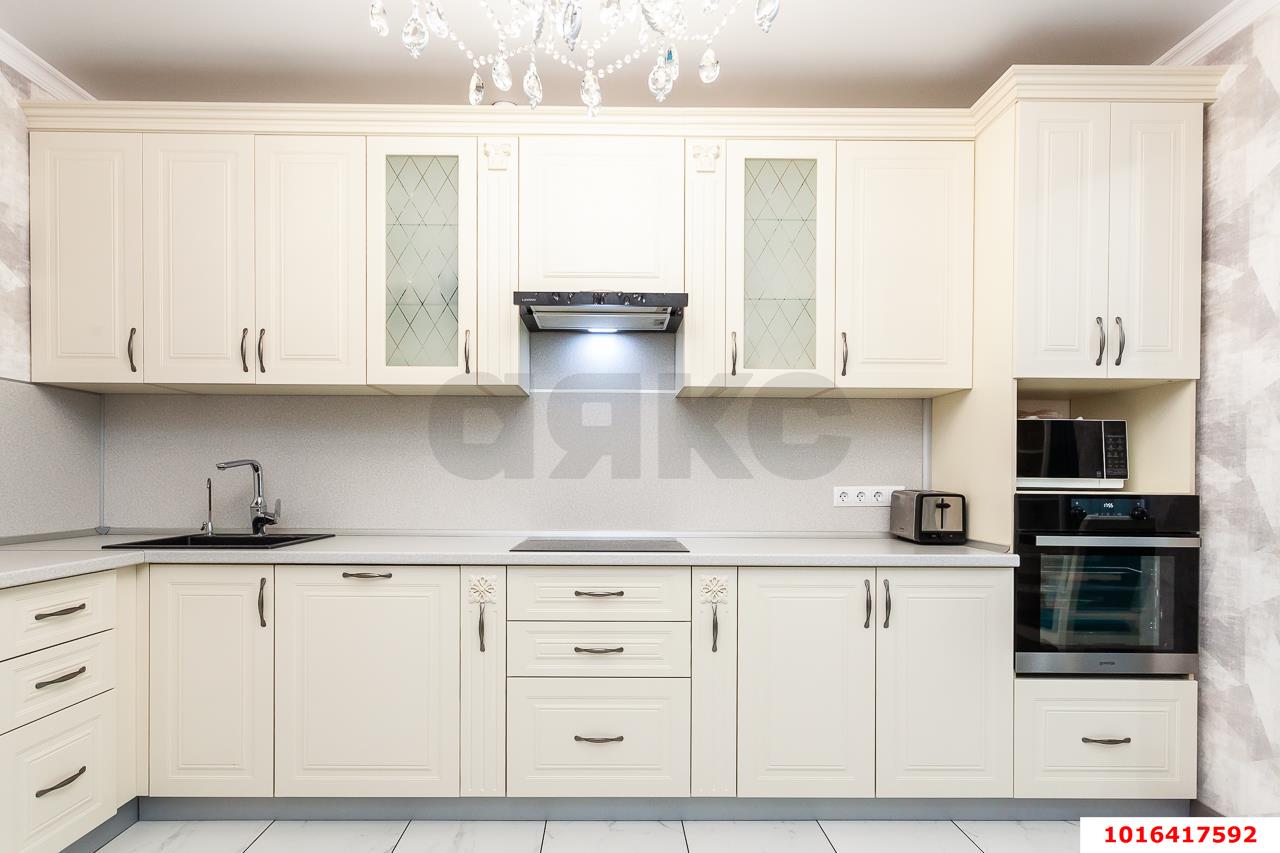 Фото №4: 2-комнатная квартира 70 м² - Краснодар, Прикубанский внутригородской округ, 2-я Площадка, мкр. жилой комплекс Кремлёвские Ворота, ул. Кореновская, 2к4