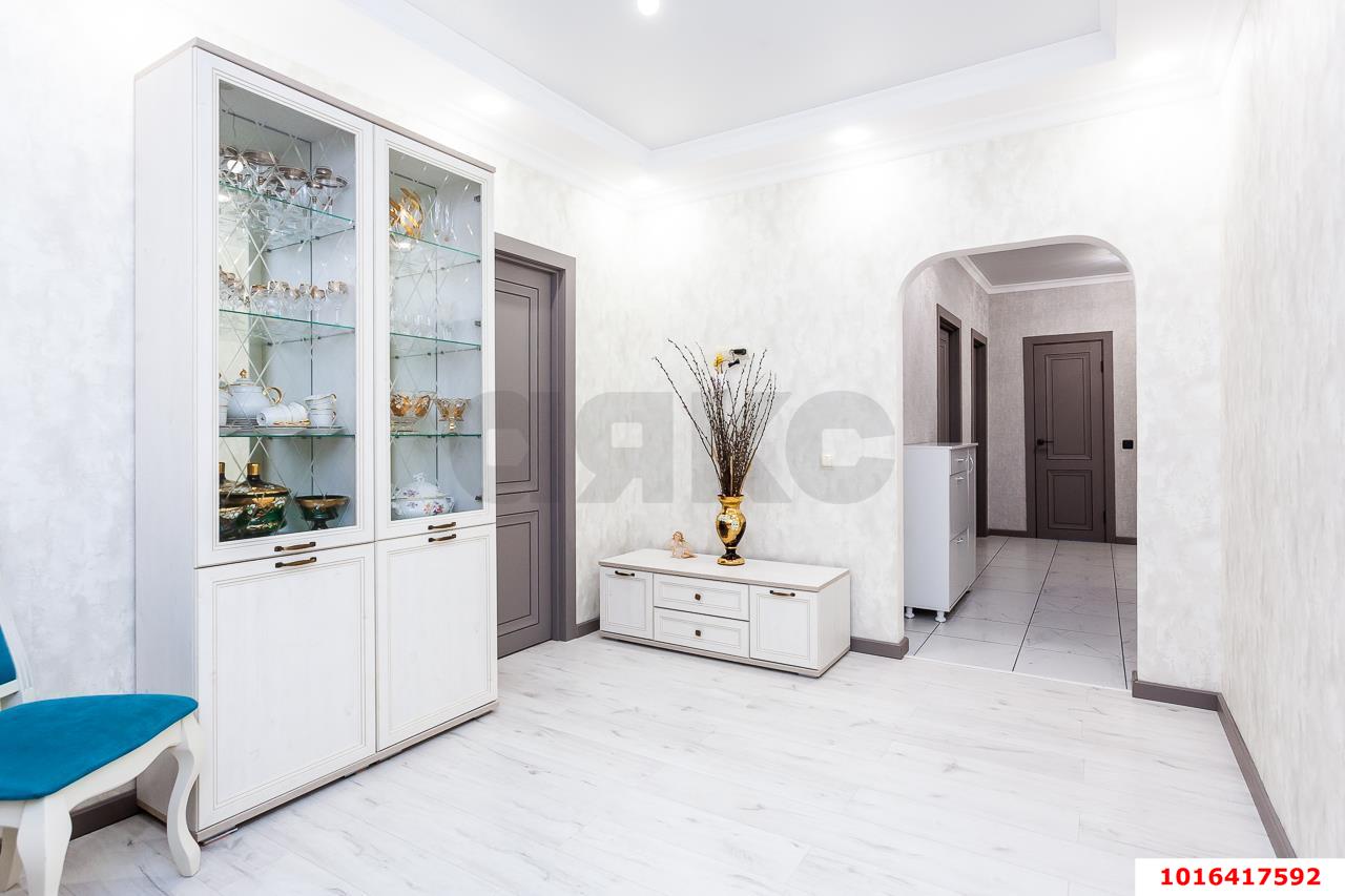 Фото №12: 2-комнатная квартира 70 м² - Краснодар, Прикубанский внутригородской округ, 2-я Площадка, мкр. жилой комплекс Кремлёвские Ворота, ул. Кореновская, 2к4