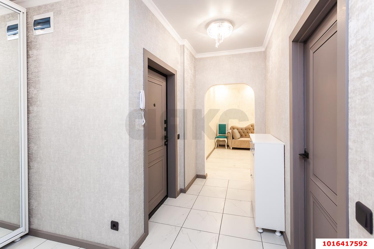 Фото №10: 2-комнатная квартира 70 м² - Краснодар, Прикубанский внутригородской округ, 2-я Площадка, мкр. жилой комплекс Кремлёвские Ворота, ул. Кореновская, 2к4