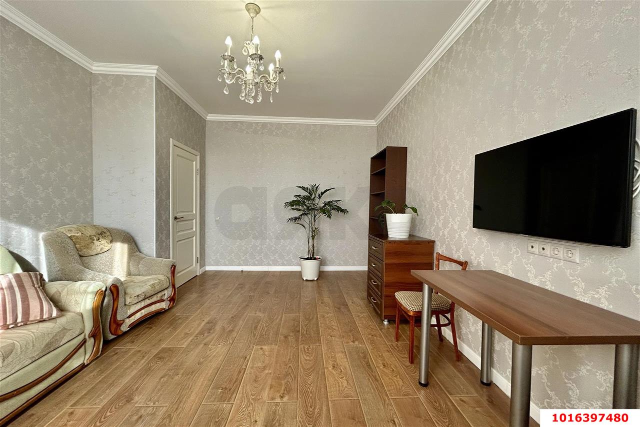 Фото №7: 1-комнатная квартира 46 м² - Краснодар, Западный внутригородской округ, мкр. Юбилейный, ул. 70-летия Октября, 1/5