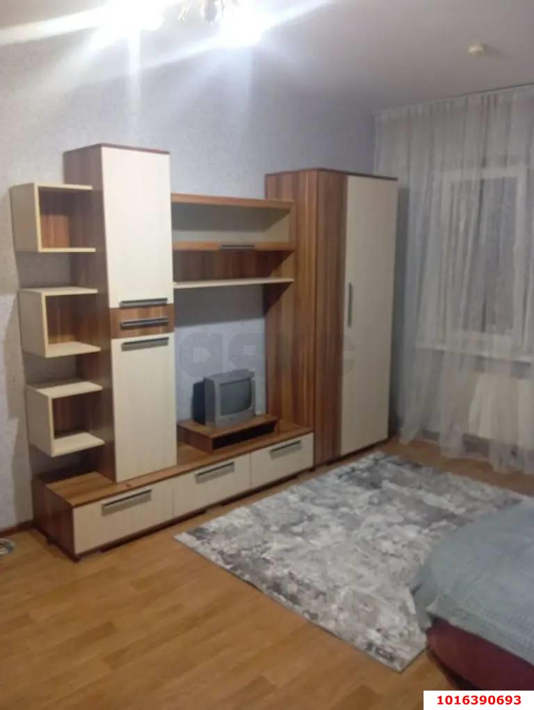 Фото №2: 1-комнатная квартира 38 м² - Краснодар, Прикубанский внутригородской округ, мкр. Московский, ул. им. Байбакова Н.К., 4