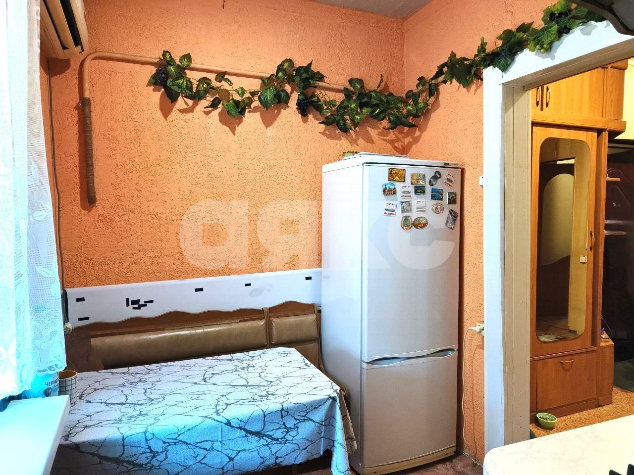 Фото №3: 2-комнатная квартира <span class="whitespace-nowrap">47 м²</span>, <span class="whitespace-nowrap">1/2 эт.</span> - Волгоград, Тракторозаводский, 415-й, п. ГЭС, ул. Героев Шипки, 1