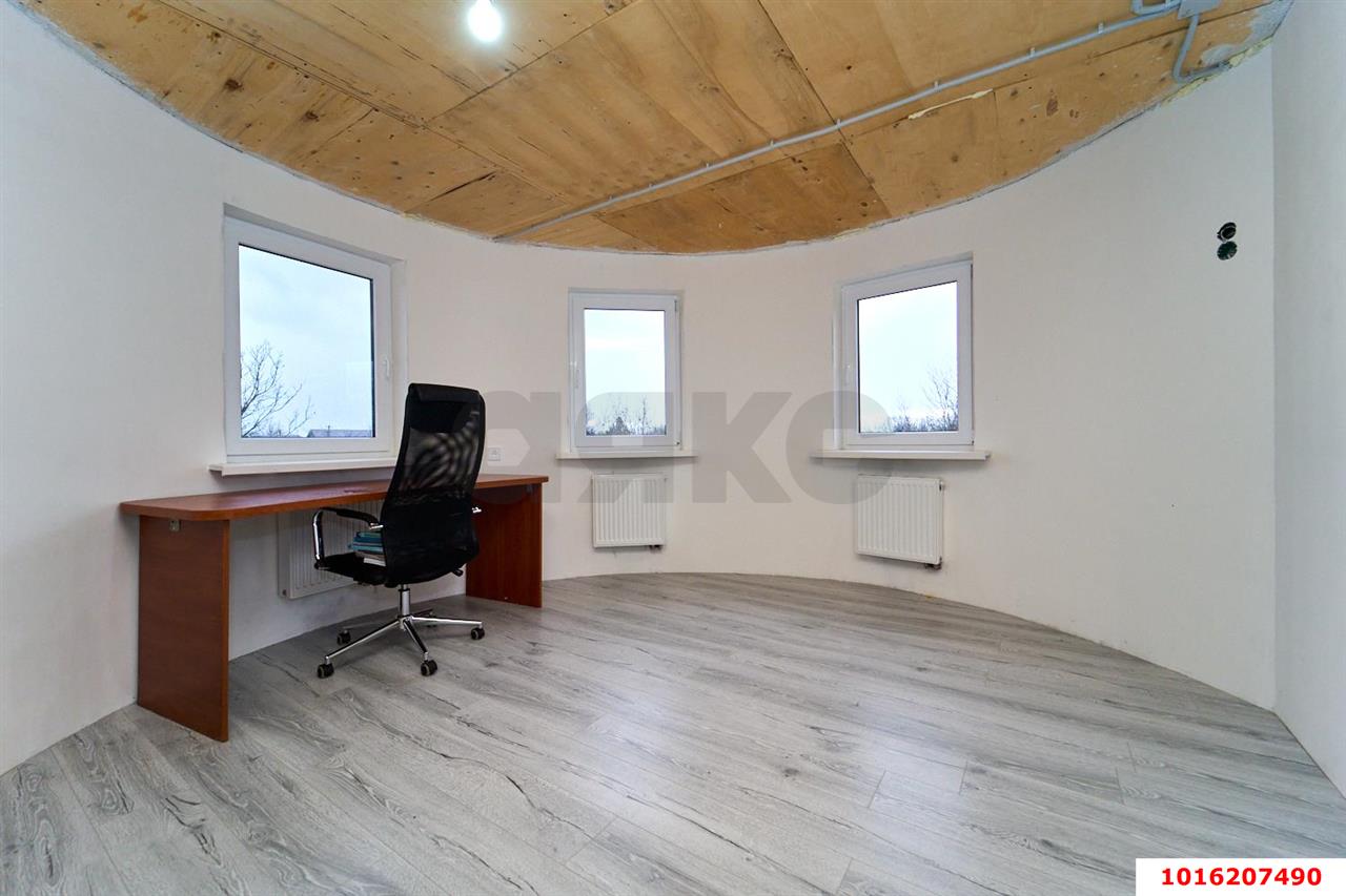 Фото №11: Дом 168 м² + 10 сот. - Черников, мкр. Прикубанский внутригородской округ, ул. Центральная, 22/1