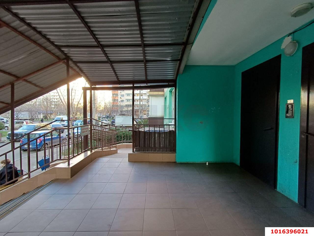 Фото №8: 1-комнатная квартира 40 м² - Краснодар, ЖК Возрождение, Прикубанский внутригородской округ, мкр. Восточно-Кругликовский, ул. имени 40-летия Победы, 113