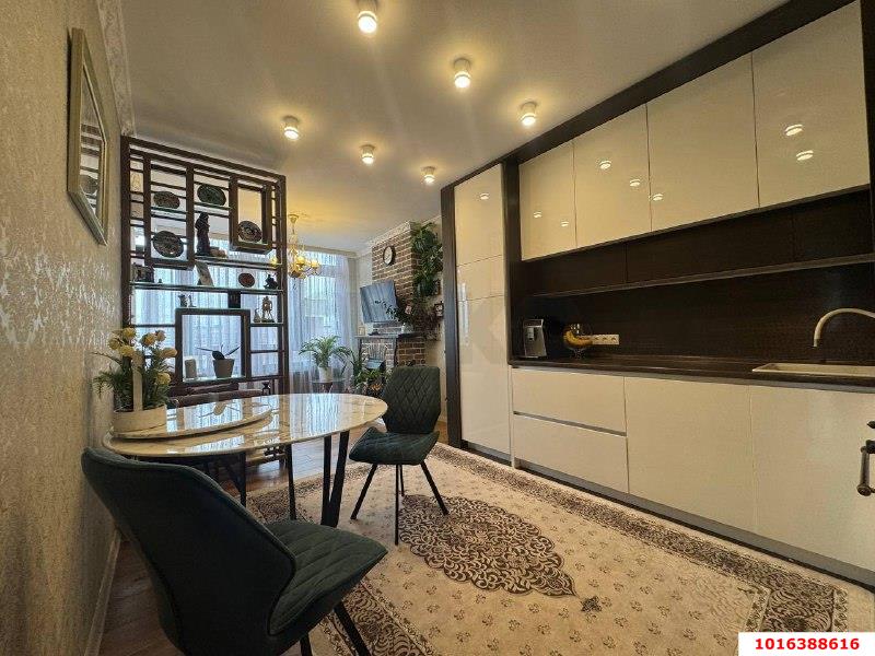 Фото №2: 2-комнатная квартира 60 м² - Краснодар, жилой комплекс Бауинвест, мкр. Прикубанский внутригородской округ, ул. имени 40-летия Победы, 184к2