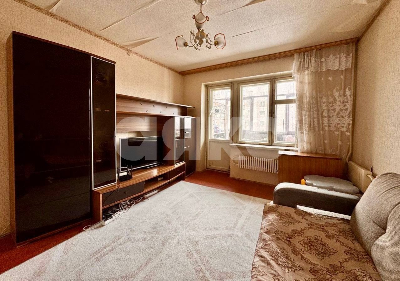 Фото №1: 2-комнатная квартира 40 м² - Нижнекамск, мкр. 18-й, ул. Бызова, 28