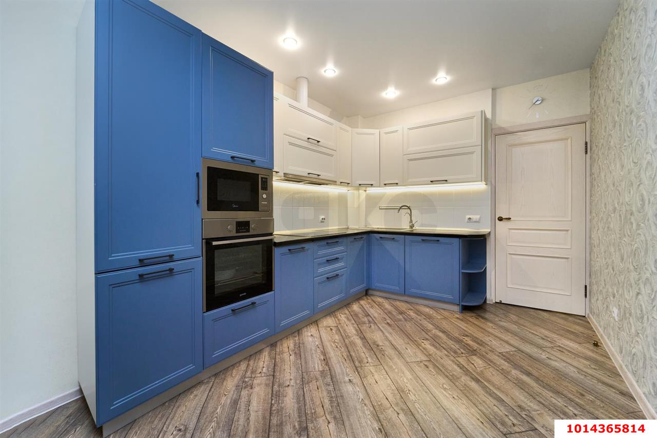 Фото №1: 3-комнатная квартира 98 м² - Краснодар, жилой комплекс Победа-2, Прикубанский внутригородской округ, Завод Радиоизмерительных Приборов, мкр. имени Петра Метальникова, ул. Цезаря Куникова, 35