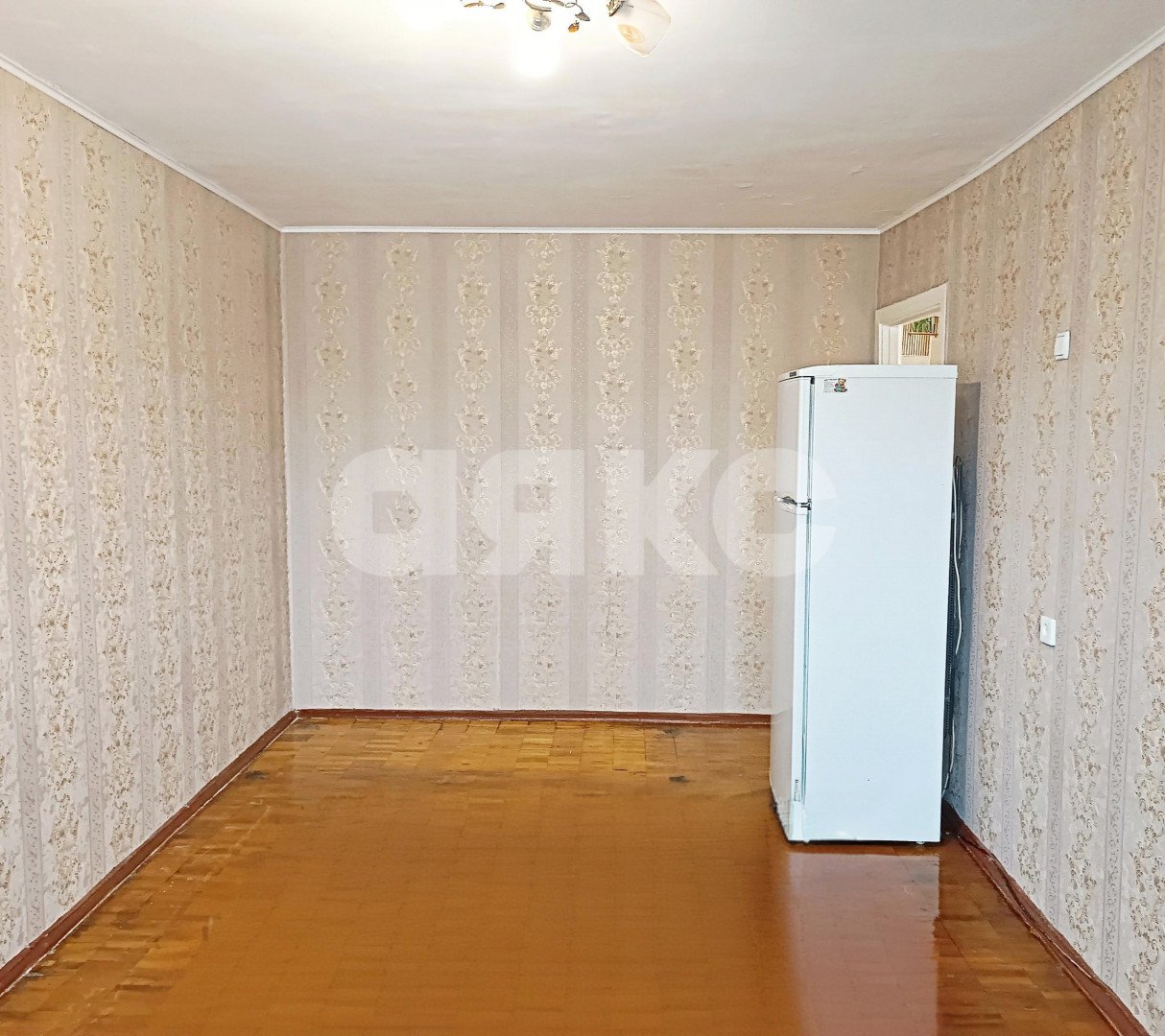 Фото №6: 2-комнатная квартира <span class="whitespace-nowrap">40 м²</span>, <span class="whitespace-nowrap">3/5 эт.</span> - Волгоград, Тракторозаводский, Спартановка, мкр. 411-й, ул. Мясникова, 14