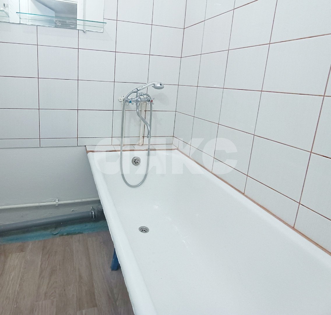Фото №8: 2-комнатная квартира <span class="whitespace-nowrap">40 м²</span>, <span class="whitespace-nowrap">3/5 эт.</span> - Волгоград, Тракторозаводский, Спартановка, мкр. 411-й, ул. Мясникова, 14