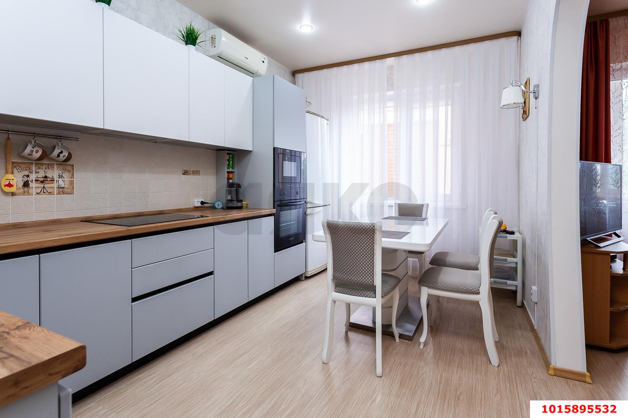 Фото №1: 2-комнатная квартира 61 м² - Индустриальный, мкр. Прикубанский внутригородской округ, ул. Космонавта Гагарина, 18