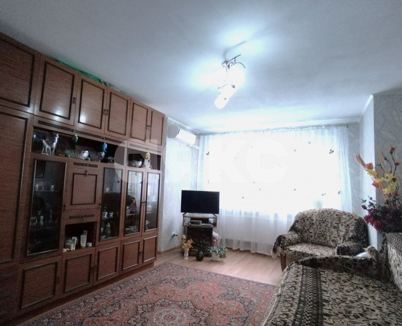 Фото №2: 1-комнатная квартира <span class="whitespace-nowrap">47 м²</span>, <span class="whitespace-nowrap">1/10 эт.</span> - Волгоград, Тракторозаводский, Спартановка, мкр. 413-й, ул. набережная Волжской Флотилии, 21Б