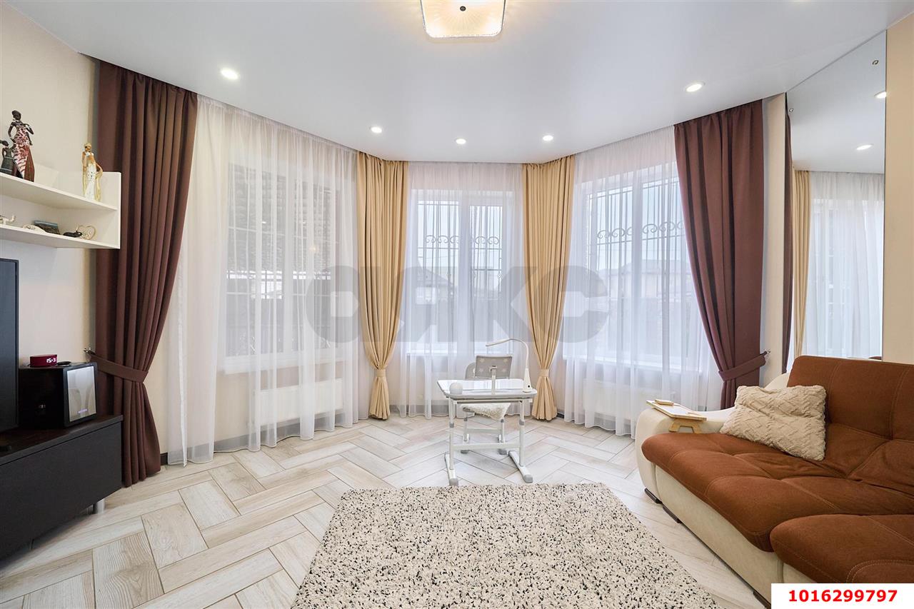 Фото №1: Дом 148 м² + 3.83 сот. - Краснодар, Прикубанский внутригородской округ, коттеджный  Вилланова, мкр. КП Золотой город, ул. Поморская, 74