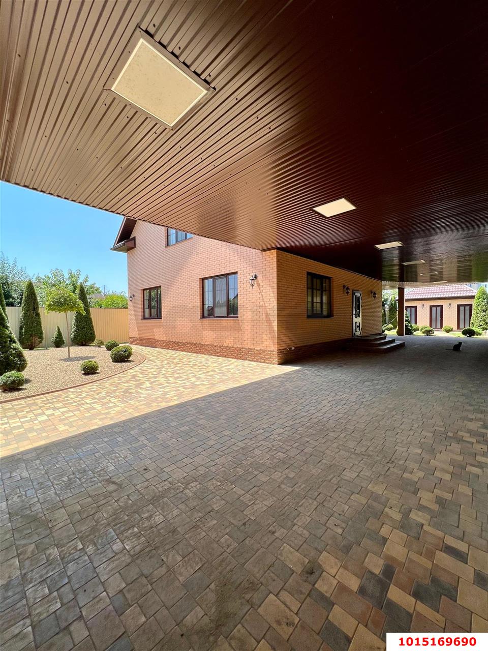 Фото №2: Дом 164 м² + 5.2 сот. - Динская, мкр. ДСНТ Труд, ул. Малиновая, 10