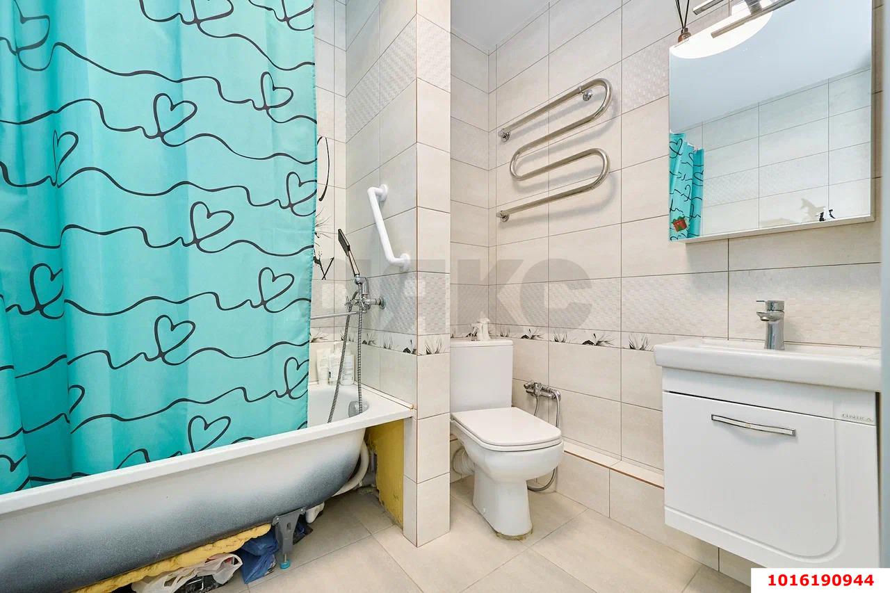 Фото №6: 2-комнатная квартира 60 м² - Краснодар, Прикубанский внутригородской округ, мкр. ЖК Подсолнухи, ул. Сахалинская, 15к6