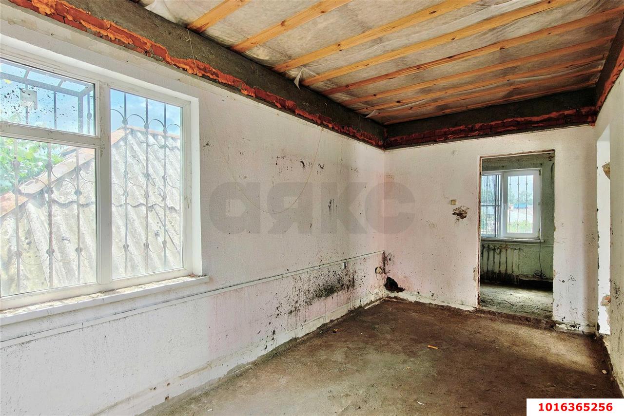 Фото №16: Торговое помещение <span class="whitespace-nowrap">85 м²</span>, <span class="whitespace-nowrap">1/2 эт.</span> - Краснодар, Западный внутригородской округ, мкр. Центральный, ул. имени Максима Горького, 70