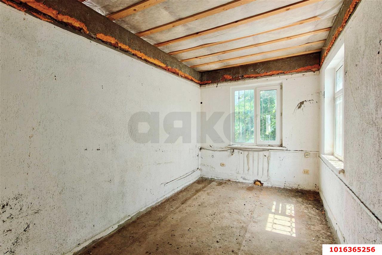 Фото №15: Торговое помещение <span class="whitespace-nowrap">85 м²</span>, <span class="whitespace-nowrap">1/2 эт.</span> - Краснодар, Западный внутригородской округ, мкр. Центральный, ул. имени Максима Горького, 70