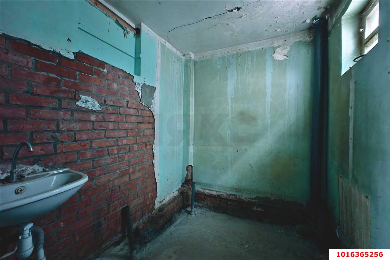 Фото №10: Коммерция 85 м² - Краснодар, Западный внутригородской округ, мкр. Центральный, ул. имени Максима Горького, 70