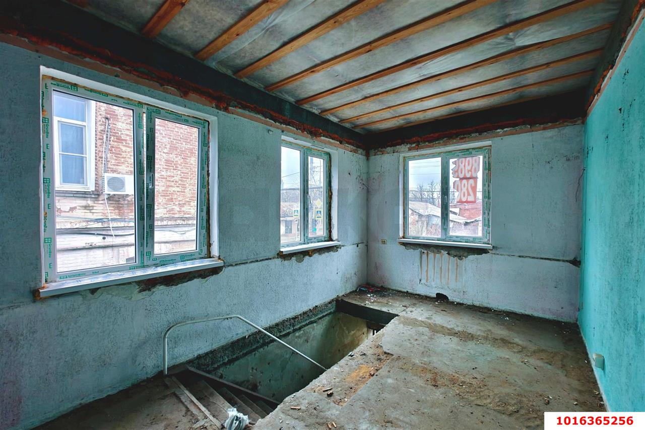 Фото №13: Коммерция 85 м² - Краснодар, Западный внутригородской округ, мкр. Центральный, ул. имени Максима Горького, 70