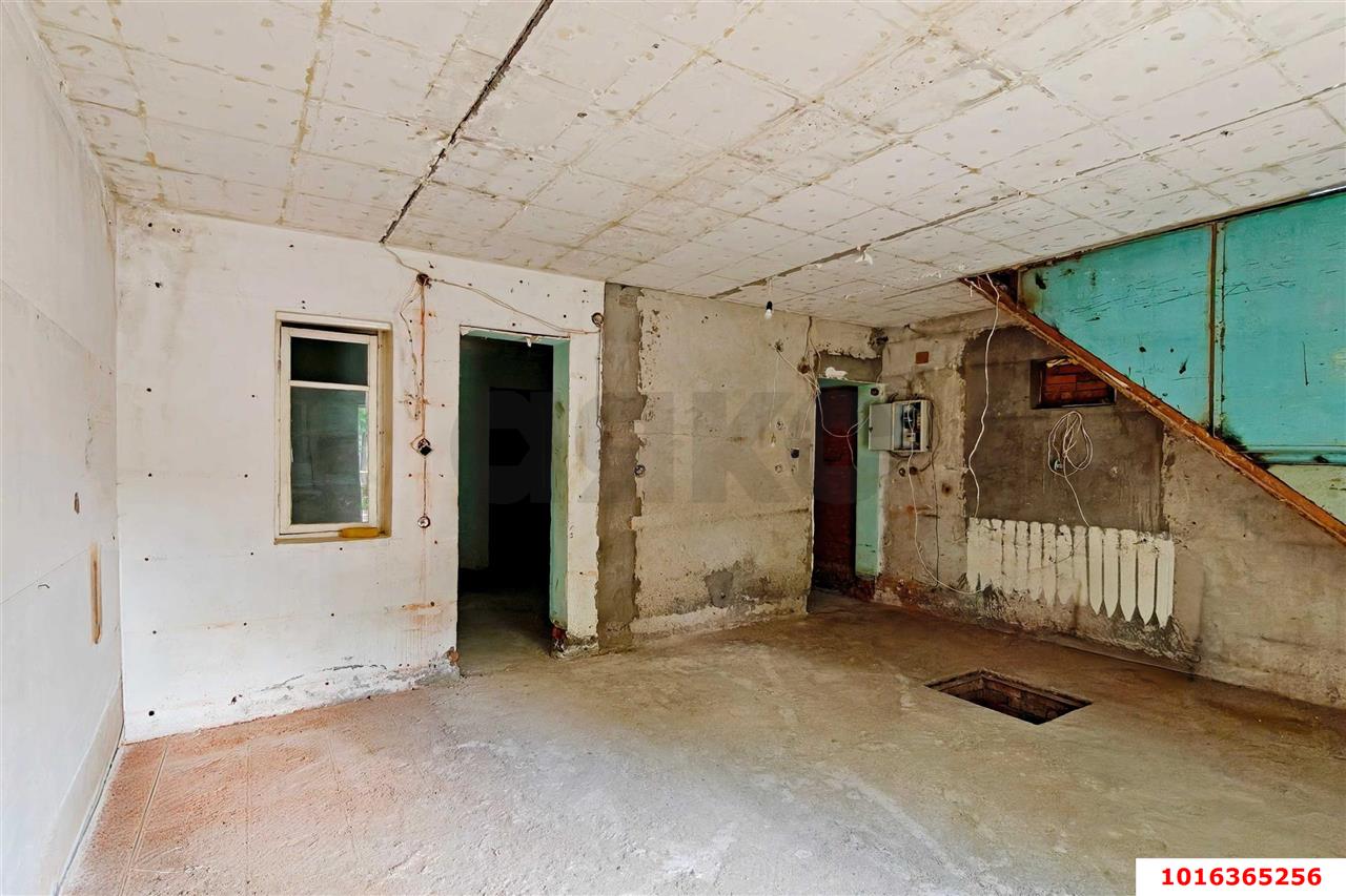 Фото №7: Торговое помещение <span class="whitespace-nowrap">85 м²</span>, <span class="whitespace-nowrap">1/2 эт.</span> - Краснодар, Западный внутригородской округ, мкр. Центральный, ул. имени Максима Горького, 70