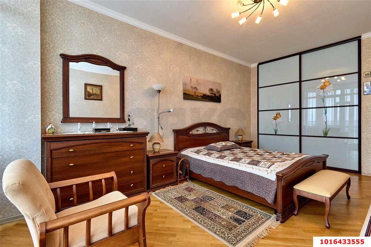 Фото №12: 2-комнатная квартира 98 м² - Краснодар, Центральный внутригородской округ, мкр. Центральный, ул. Красноармейская, 100