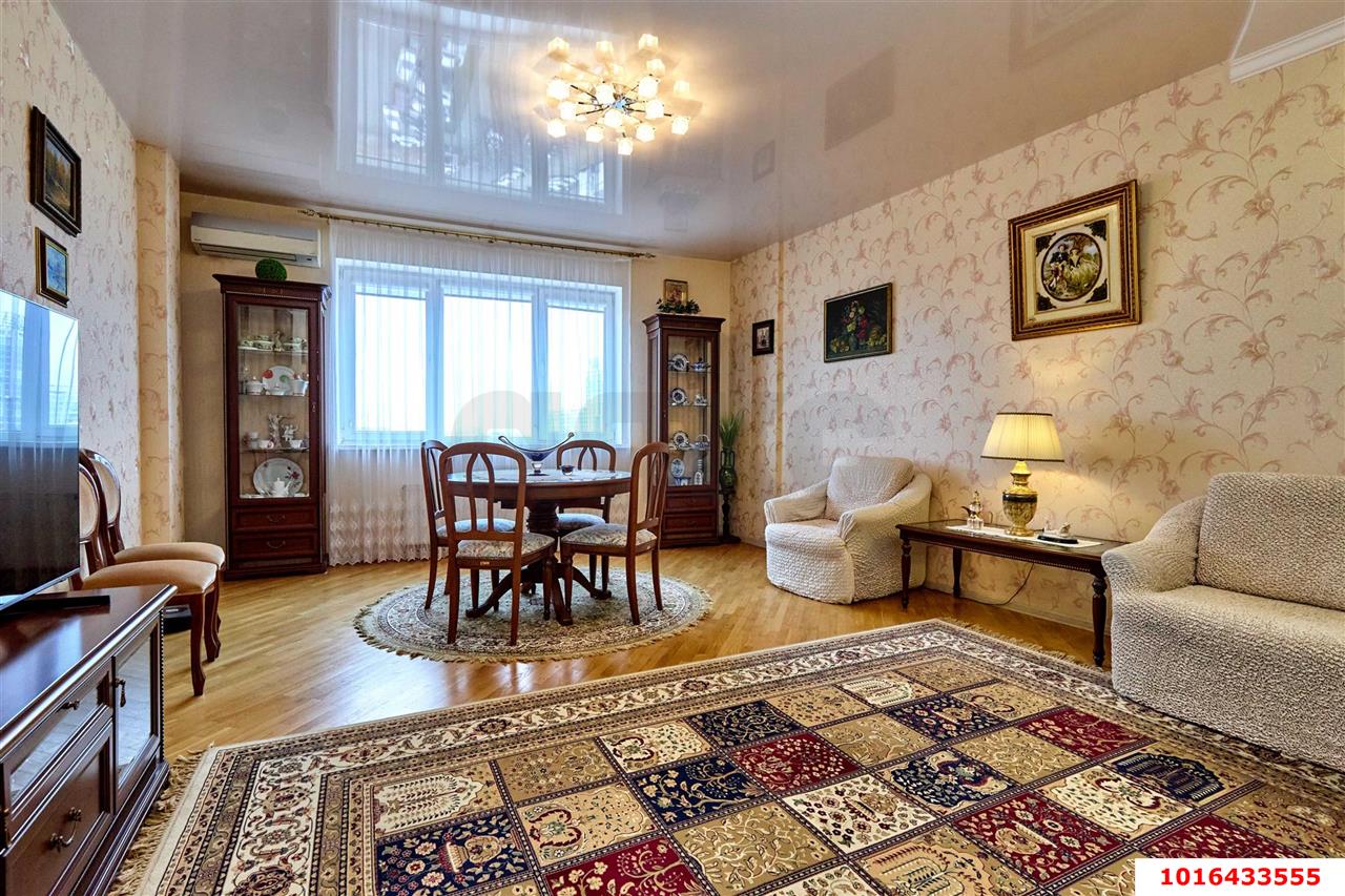 Фото №2: 2-комнатная квартира 98 м² - Краснодар, Центральный внутригородской округ, мкр. Центральный, ул. Красноармейская, 100