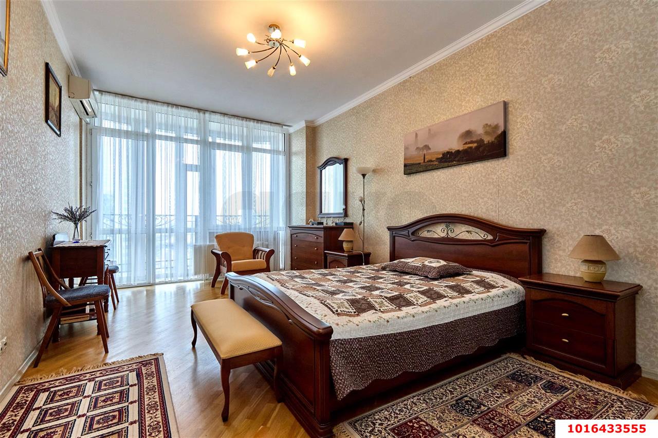 Фото №11: 2-комнатная квартира 98 м² - Краснодар, Центральный внутригородской округ, мкр. Центральный, ул. Красноармейская, 100