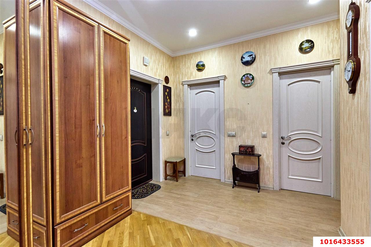 Фото №3: 2-комнатная квартира 98 м² - Краснодар, Центральный внутригородской округ, мкр. Центральный, ул. Красноармейская, 100