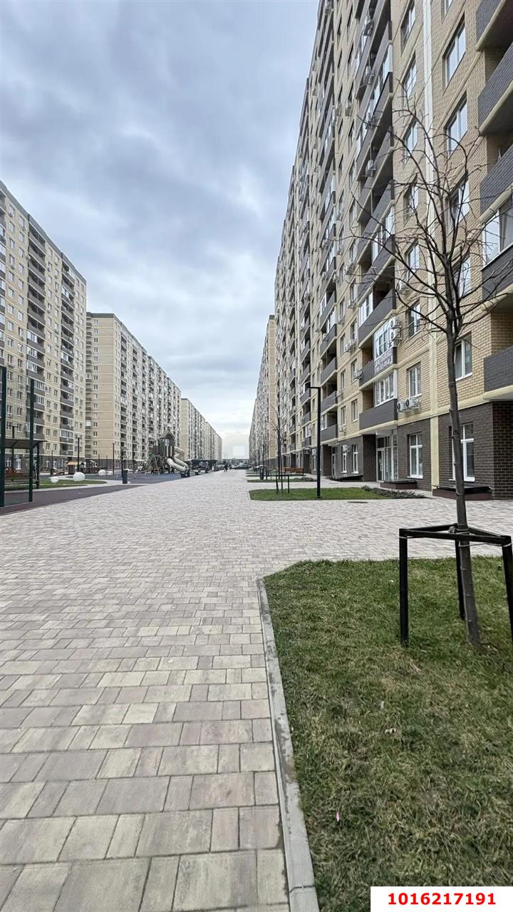 Фото №1: Торговое помещение <span class="whitespace-nowrap">45 м²</span>, <span class="whitespace-nowrap">1/16 эт.</span> - Краснодар, Прикубанский внутригородской округ, мкр. жилой комплекс Дыхание, ул. Лётчика Позднякова, 2к23